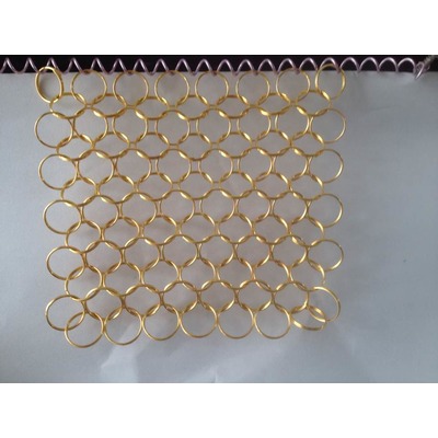 Металлическая сетка кольчужного плетения, цвет золото (фото, вид 1)