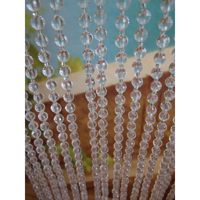 Декоративная подвеска из бусин Д-8 мм прозрачные (фото, вид 2)