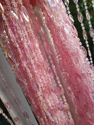 Штора из бус Овал розовый прозрачный перламутровый (фото, Штора из бус Овал розовый прозрачный перламутровый для свадьбы)