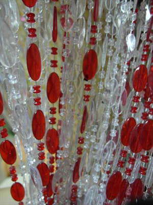 Шторы из бусин - Овал-Вертикаль красный двухцветный (фото)